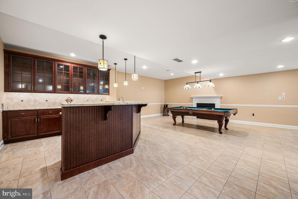 26 COLONIAL DRIVE