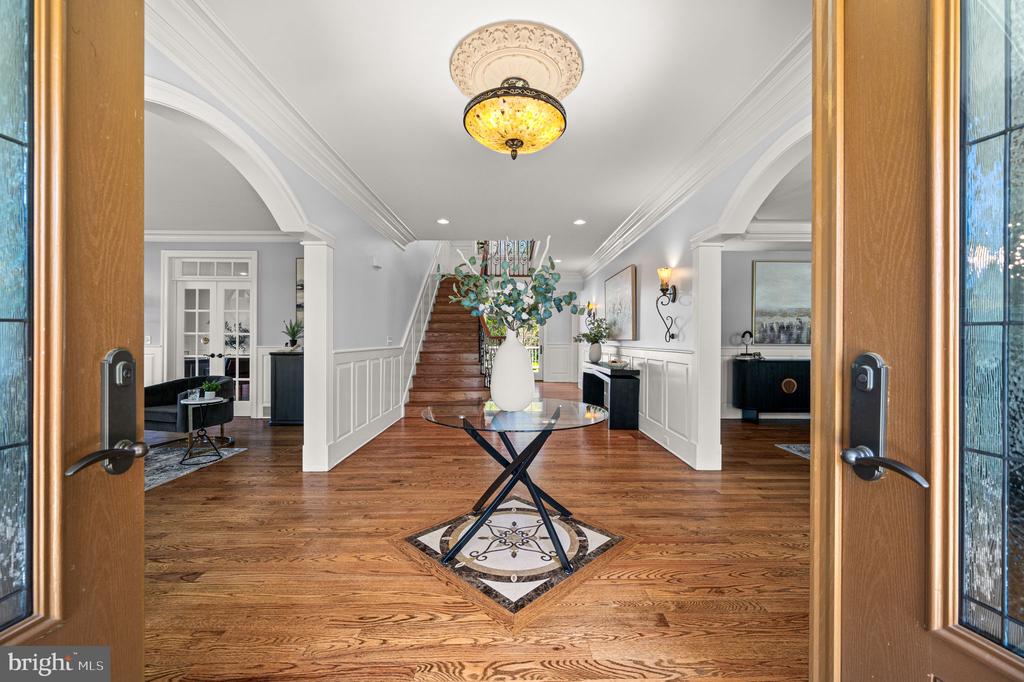 26 COLONIAL DRIVE
