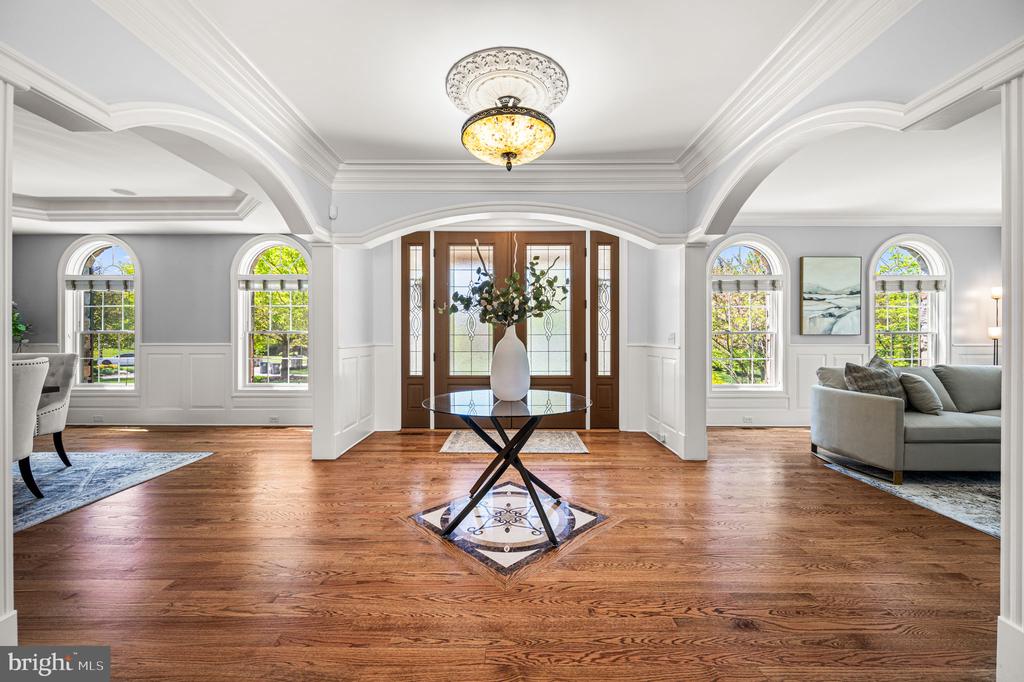 26 COLONIAL DRIVE