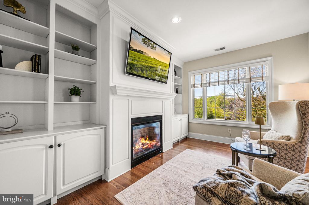 26 COLONIAL DRIVE