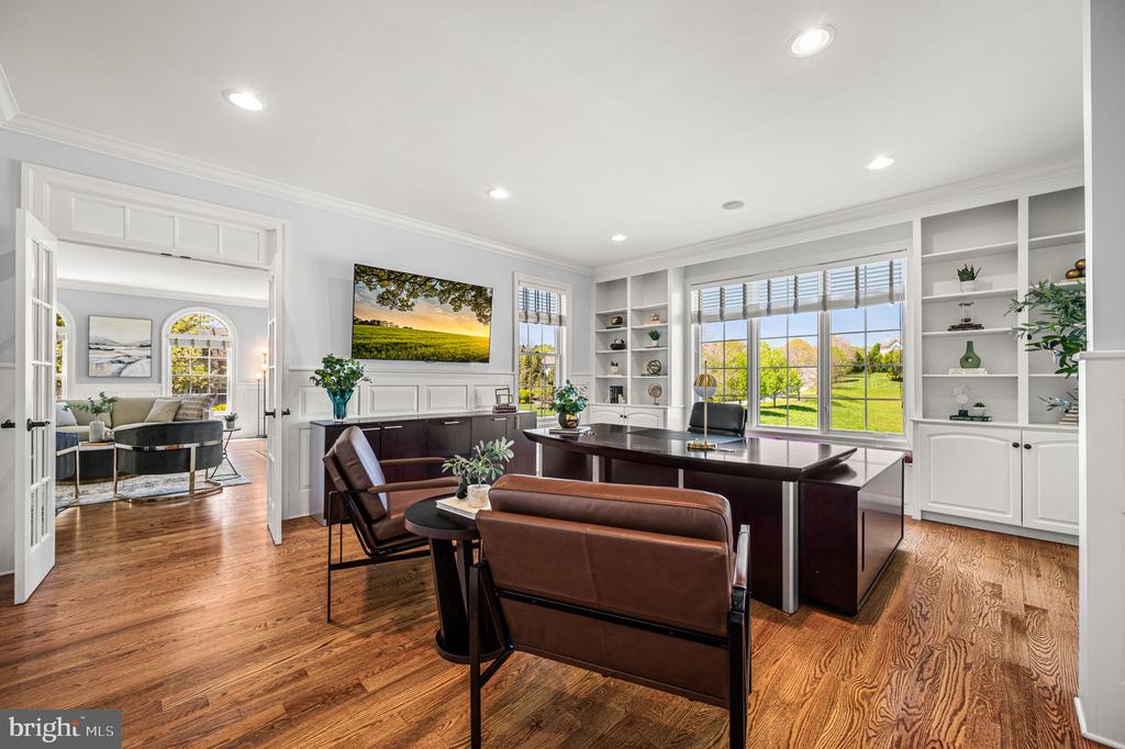 26 COLONIAL DRIVE