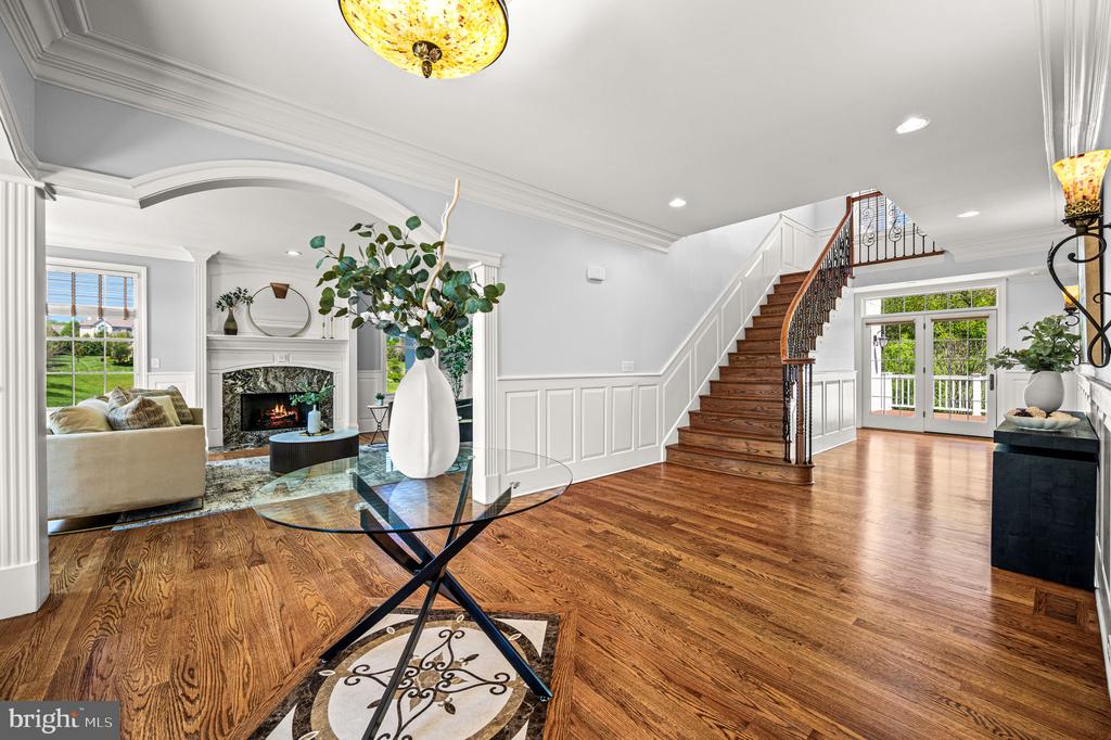 26 COLONIAL DRIVE