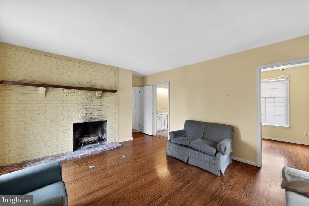 4091 TINKER HILL RD