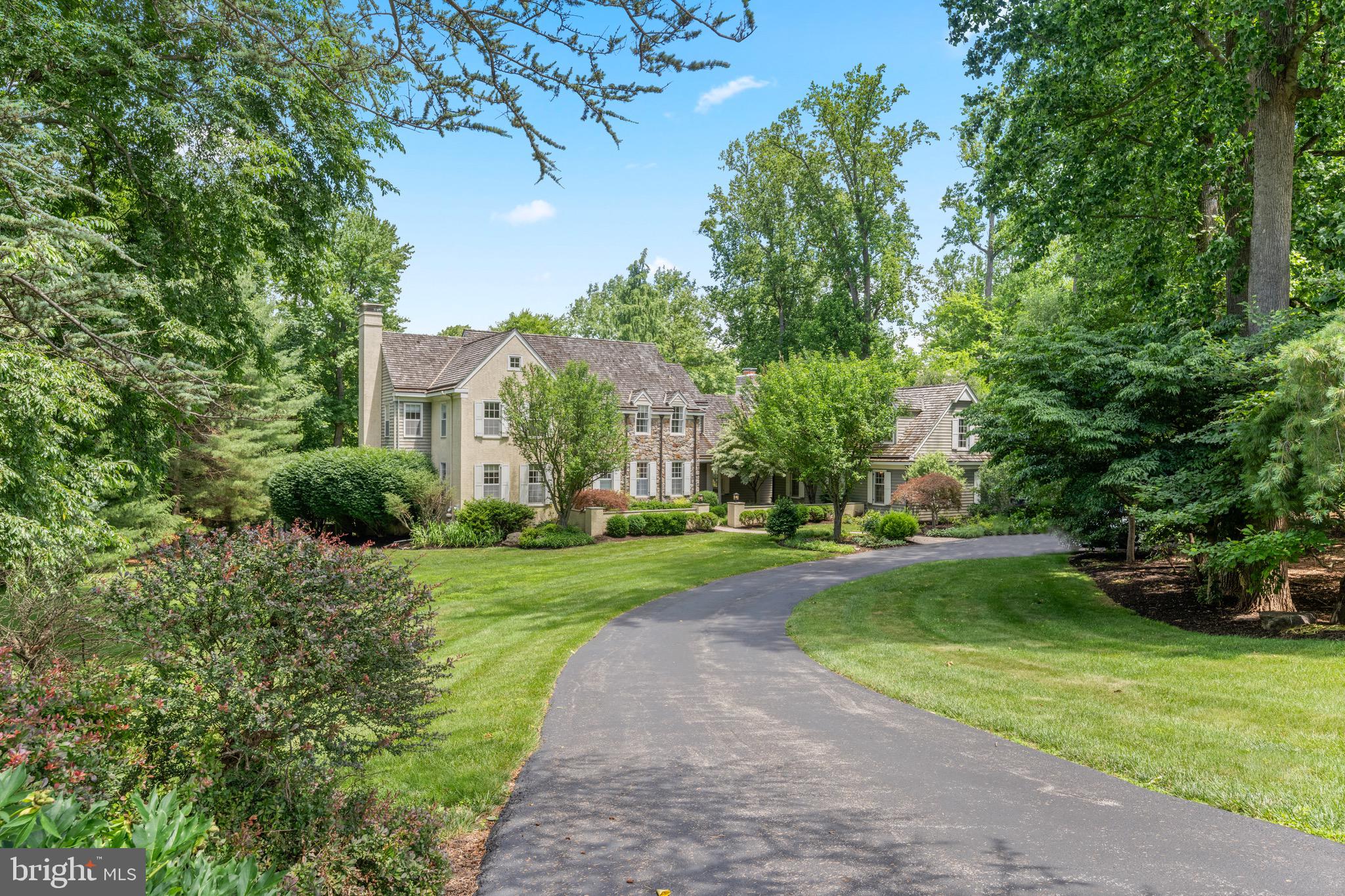 1285 FARM ROAD