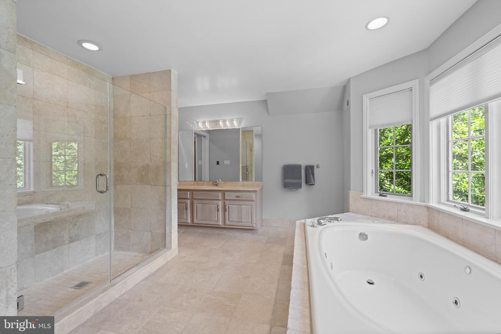 1285 FARM ROAD