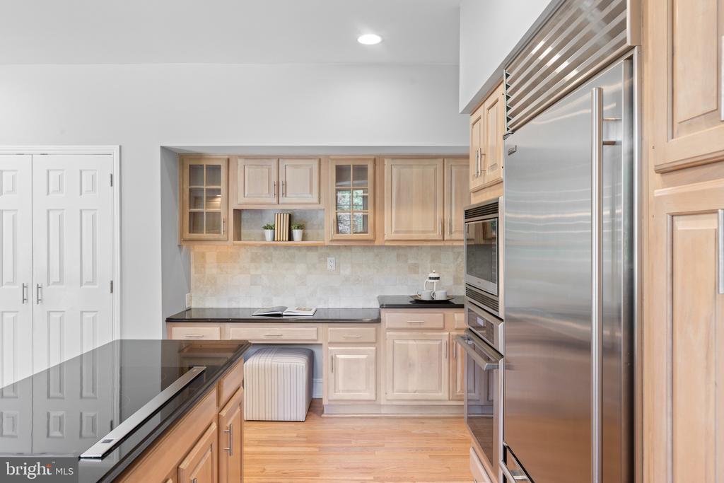 1285 FARM ROAD