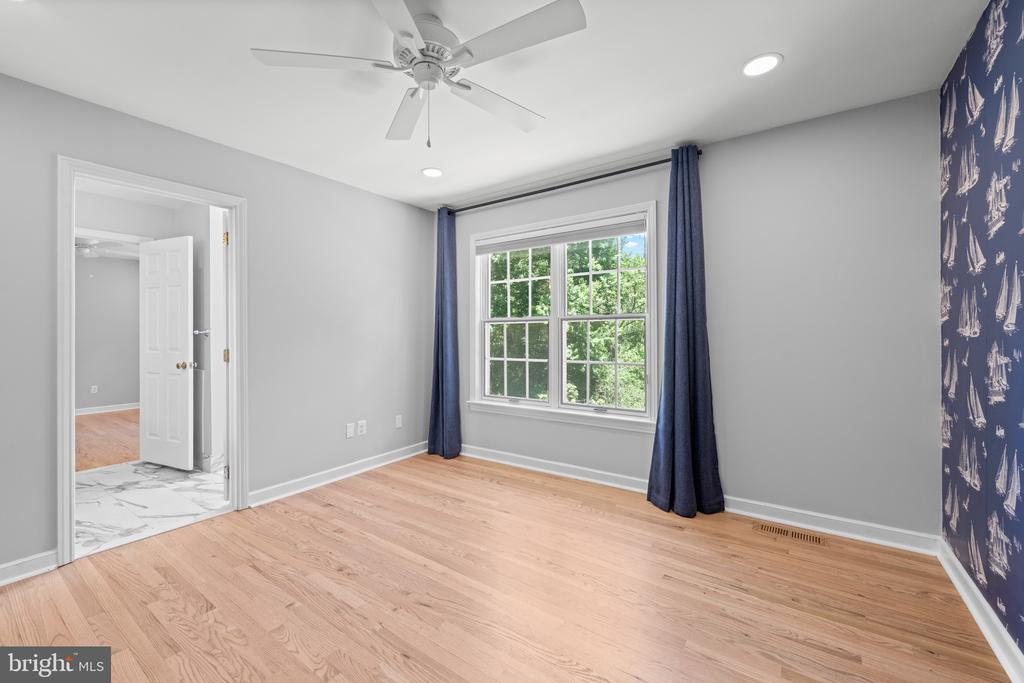 1285 FARM ROAD
