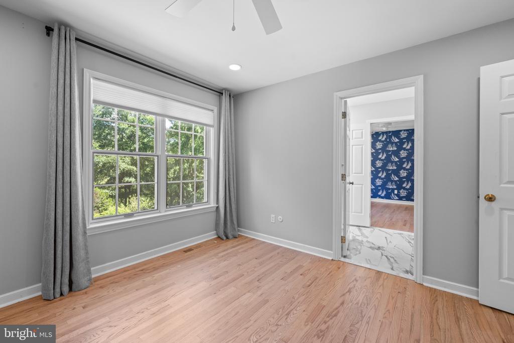 1285 FARM ROAD
