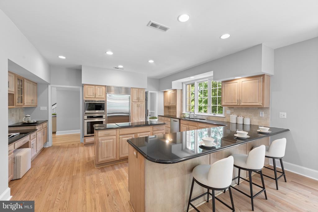 1285 FARM ROAD