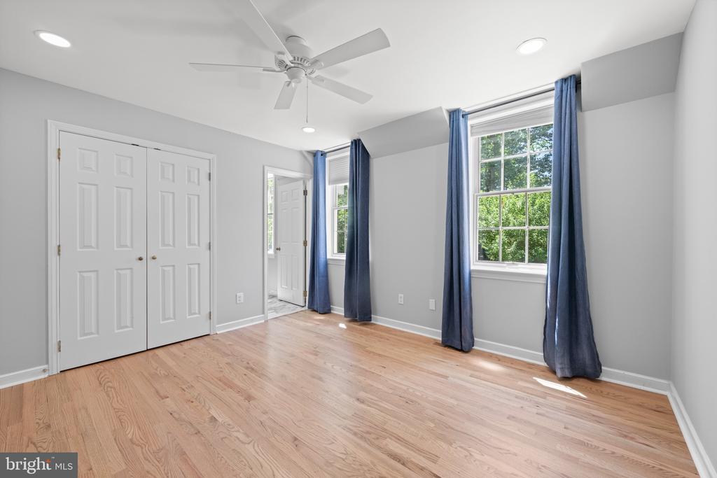 1285 FARM ROAD