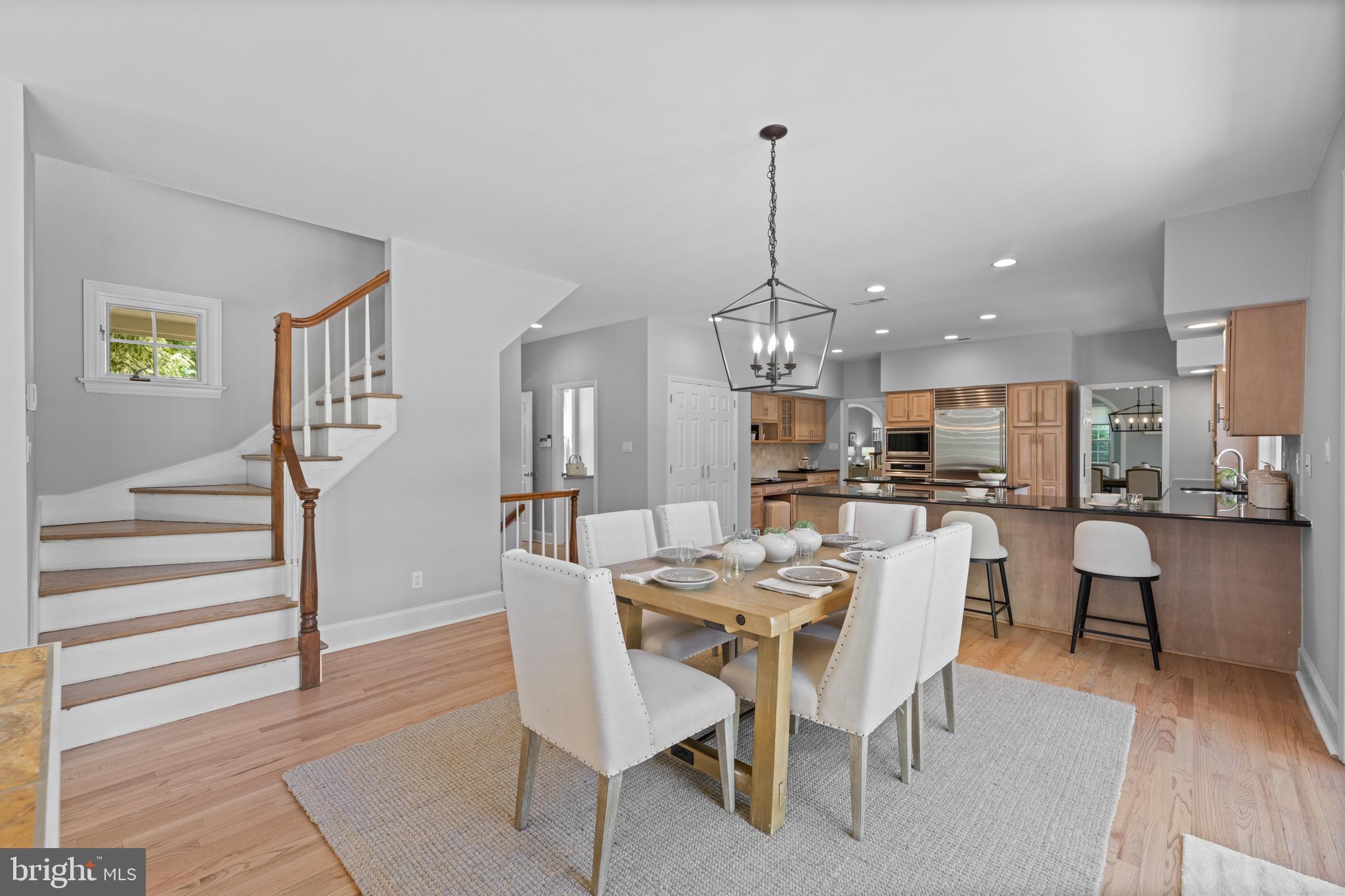 1285 FARM ROAD