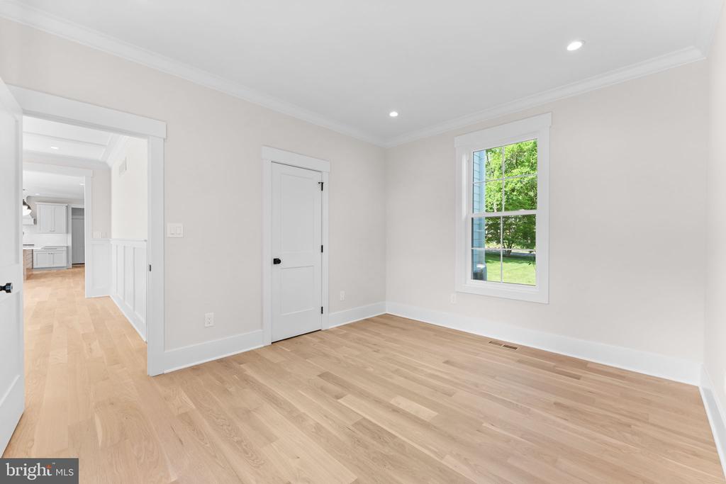 17 HICKORY LANE