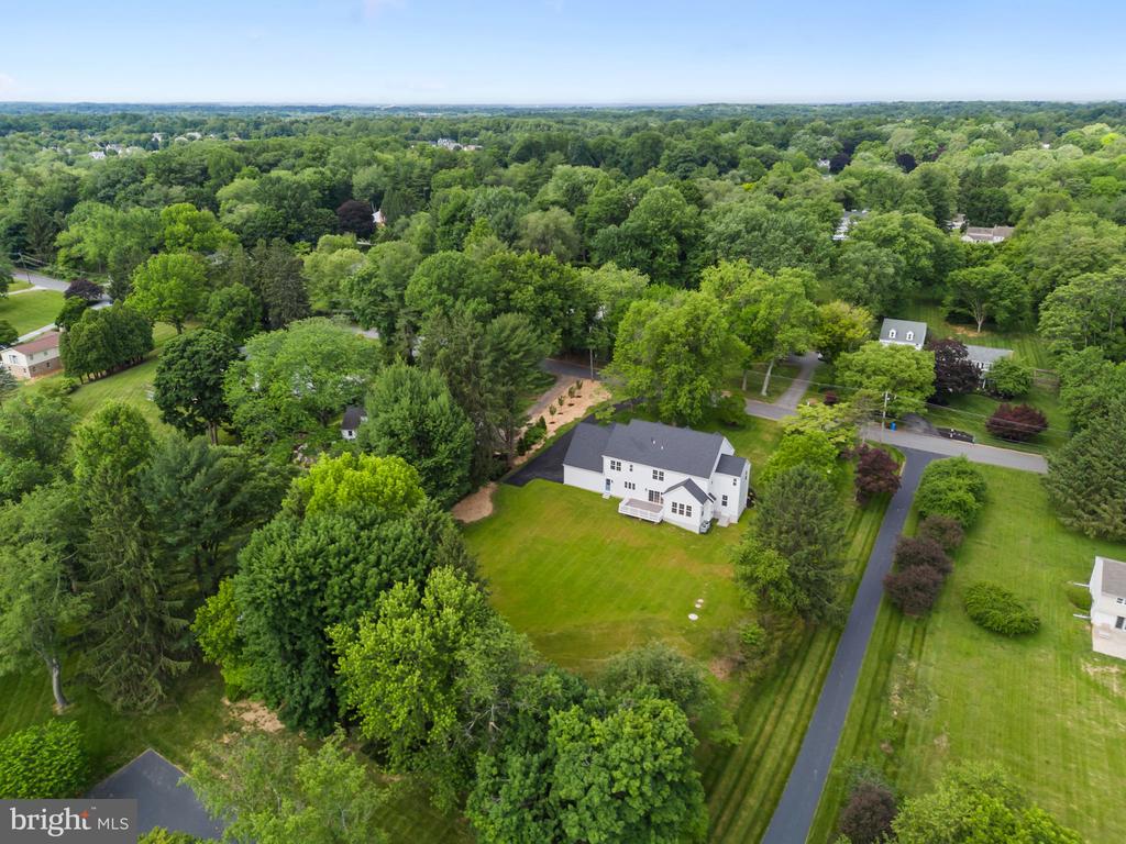 17 HICKORY LANE