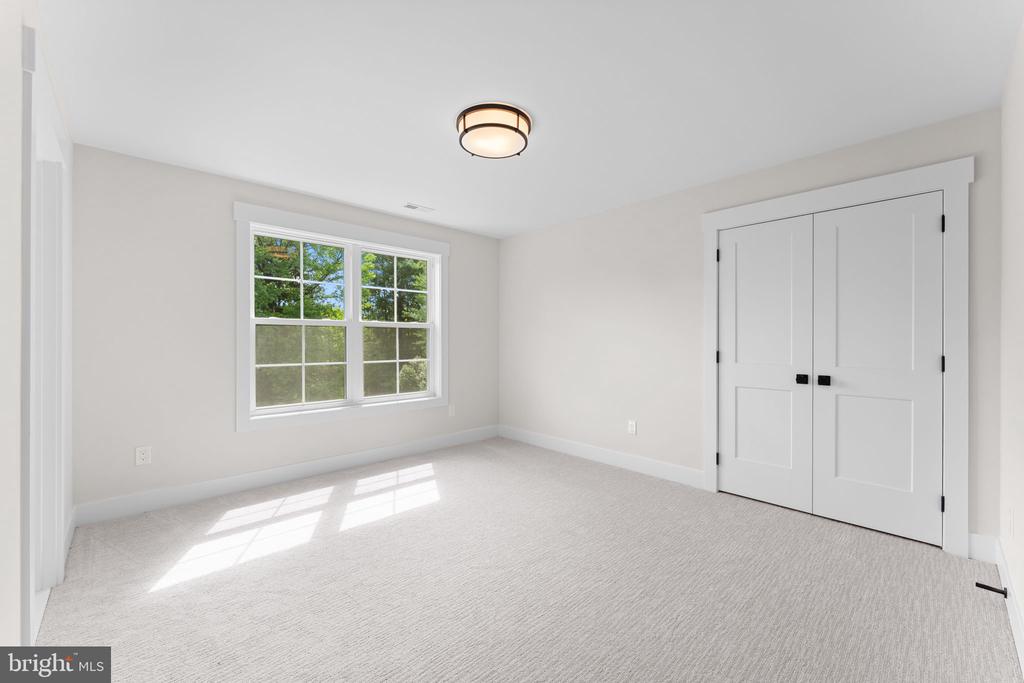 17 HICKORY LANE