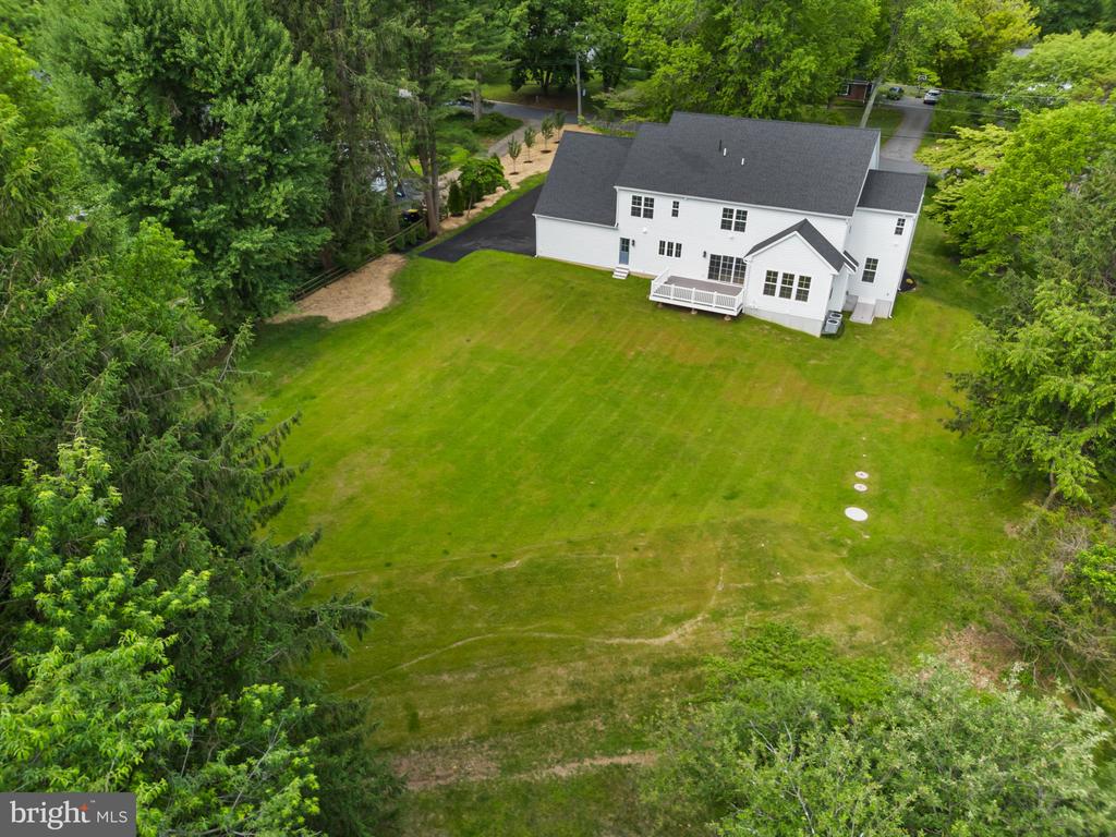 17 HICKORY LANE