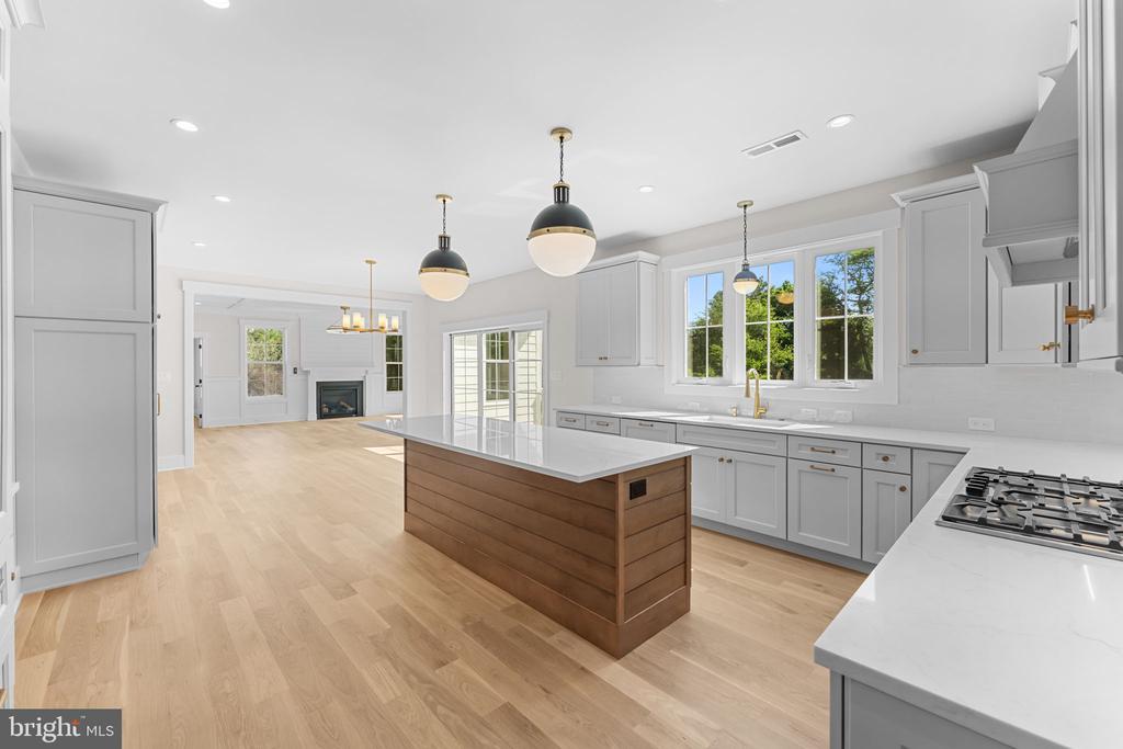 17 HICKORY LANE
