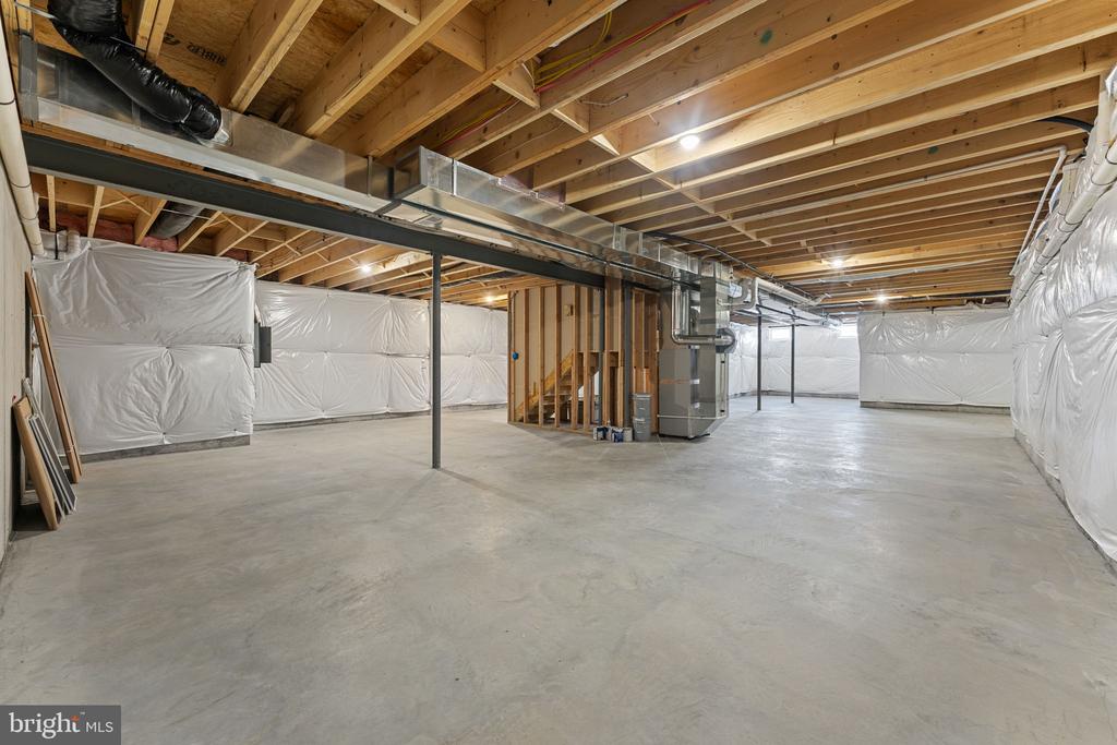 17 HICKORY LANE