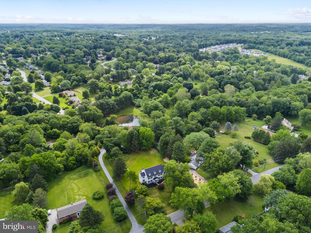 17 HICKORY LANE