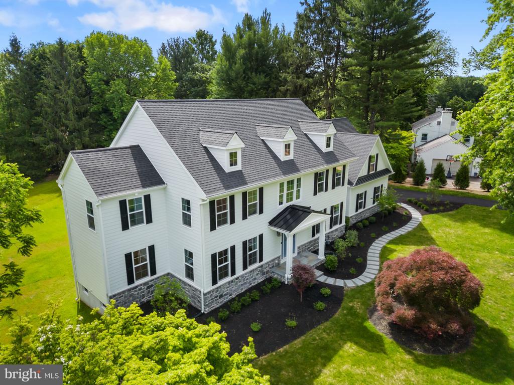 17 HICKORY LANE