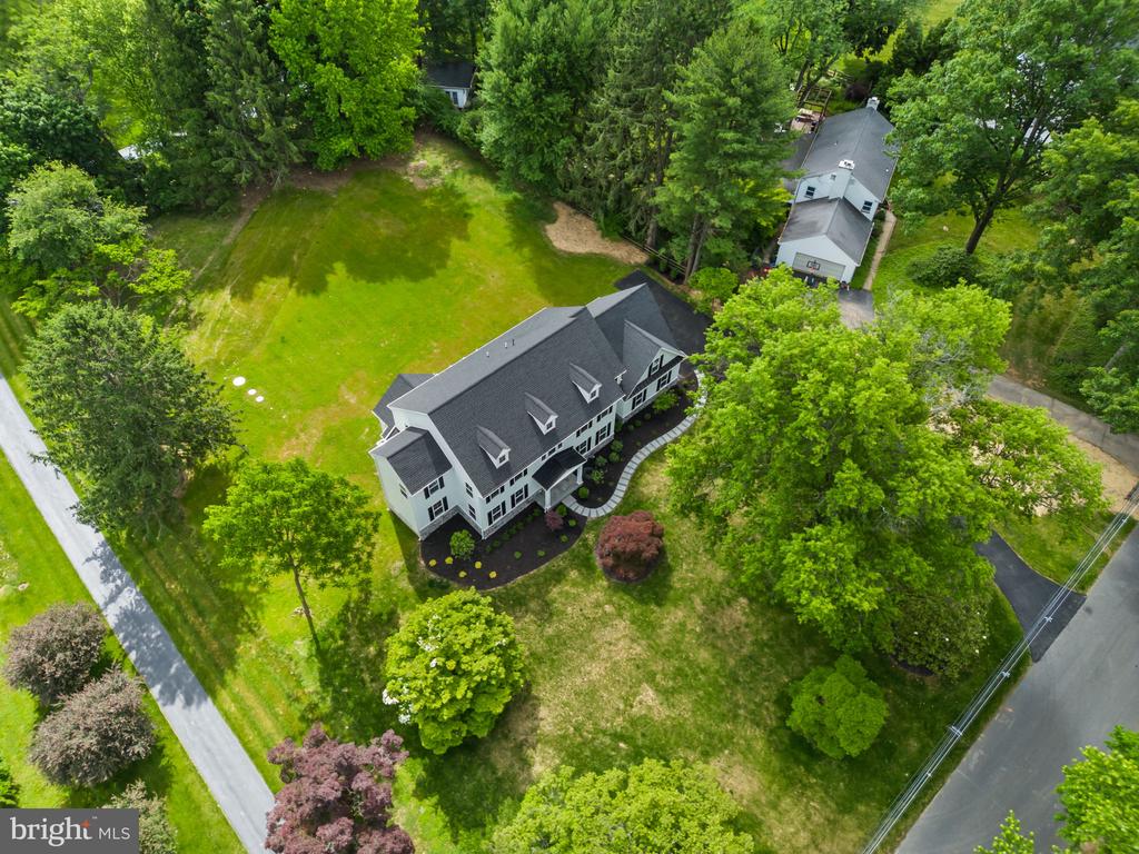 17 HICKORY LANE