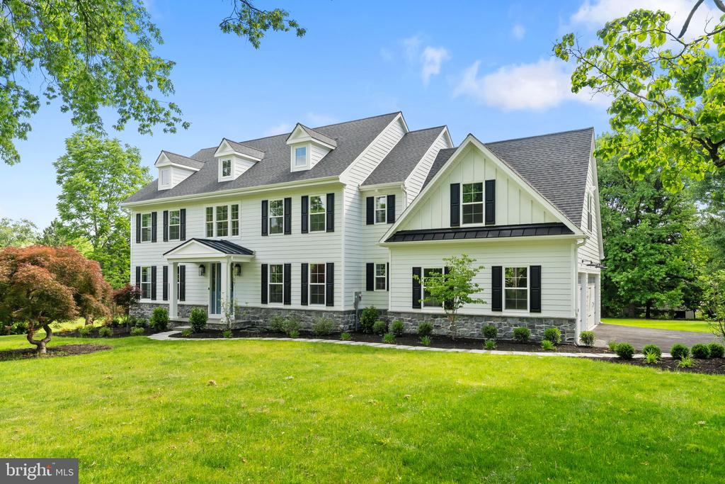 17 HICKORY LANE