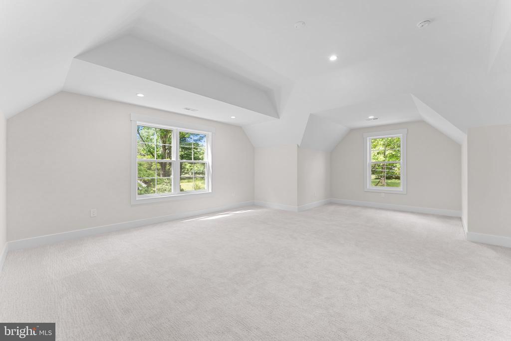 17 HICKORY LANE
