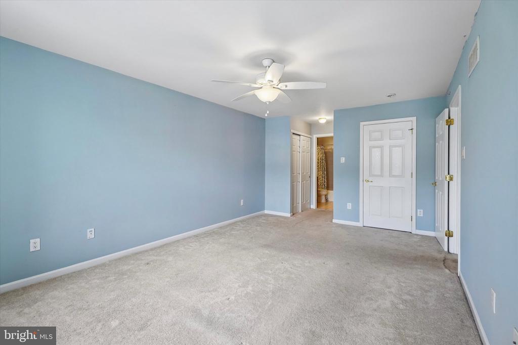 222 FLAGSTONE ROAD Unit: 7