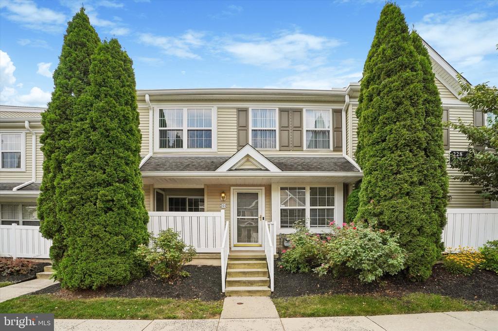 222 FLAGSTONE ROAD Unit: 7