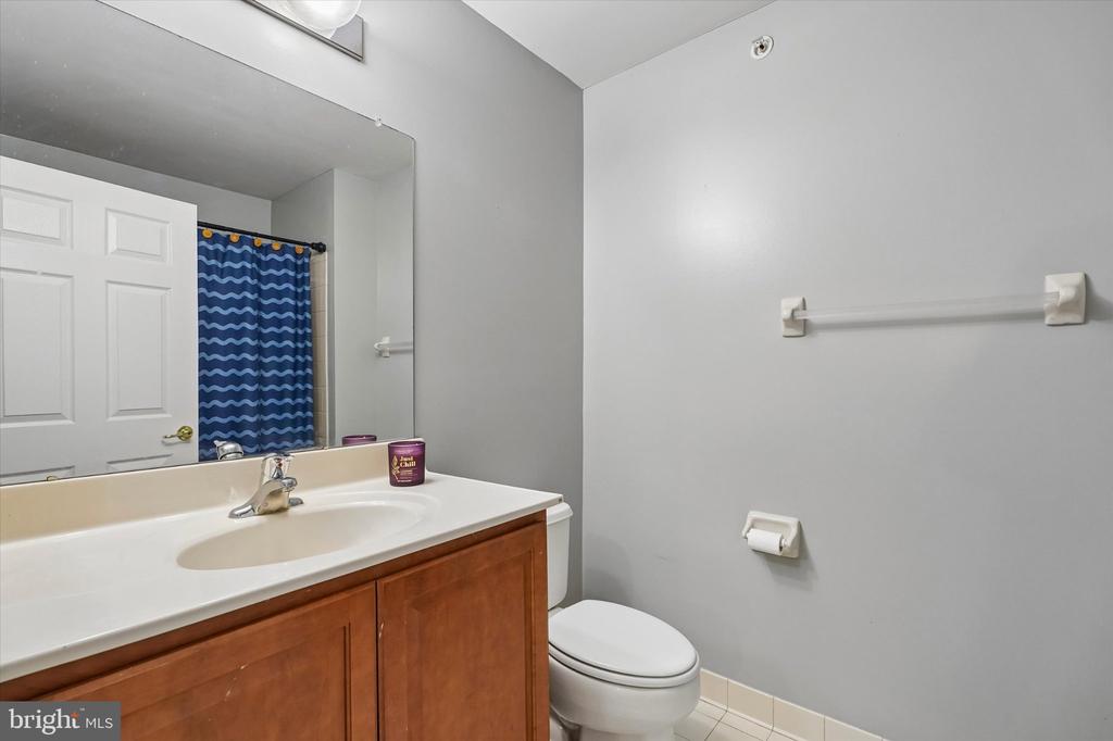 222 FLAGSTONE ROAD Unit: 7