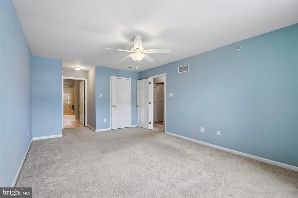 222 FLAGSTONE ROAD Unit: 7