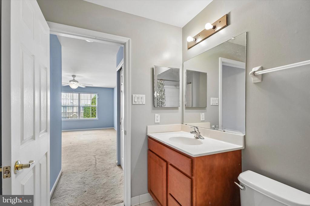 222 FLAGSTONE ROAD Unit: 7