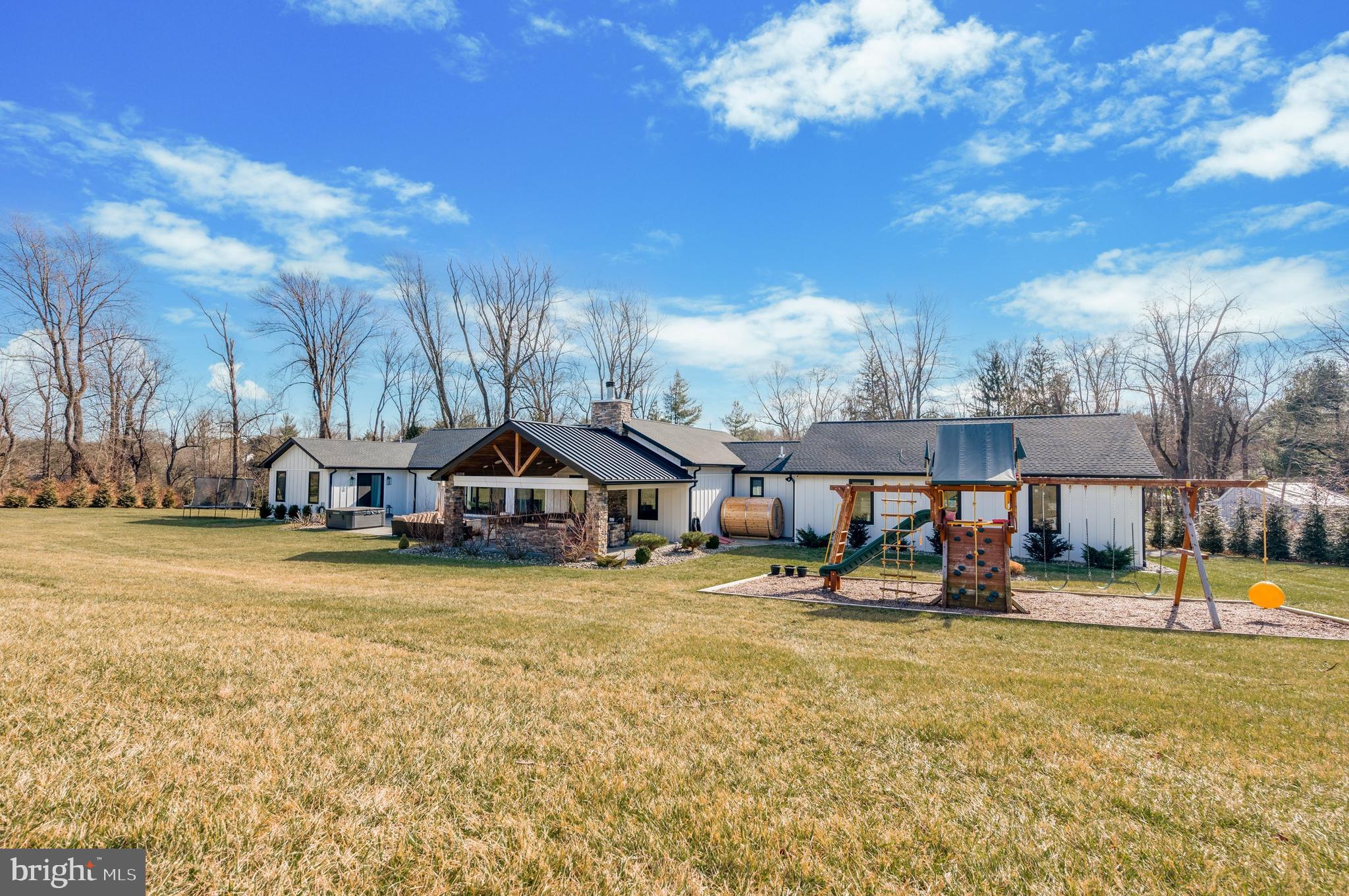 269 SMITHBRIDGE ROAD