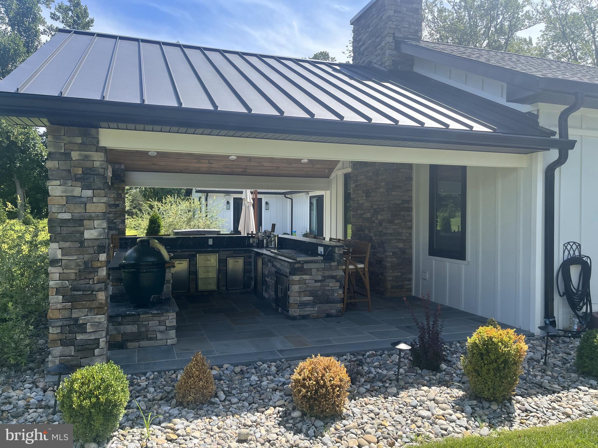 269 SMITHBRIDGE ROAD