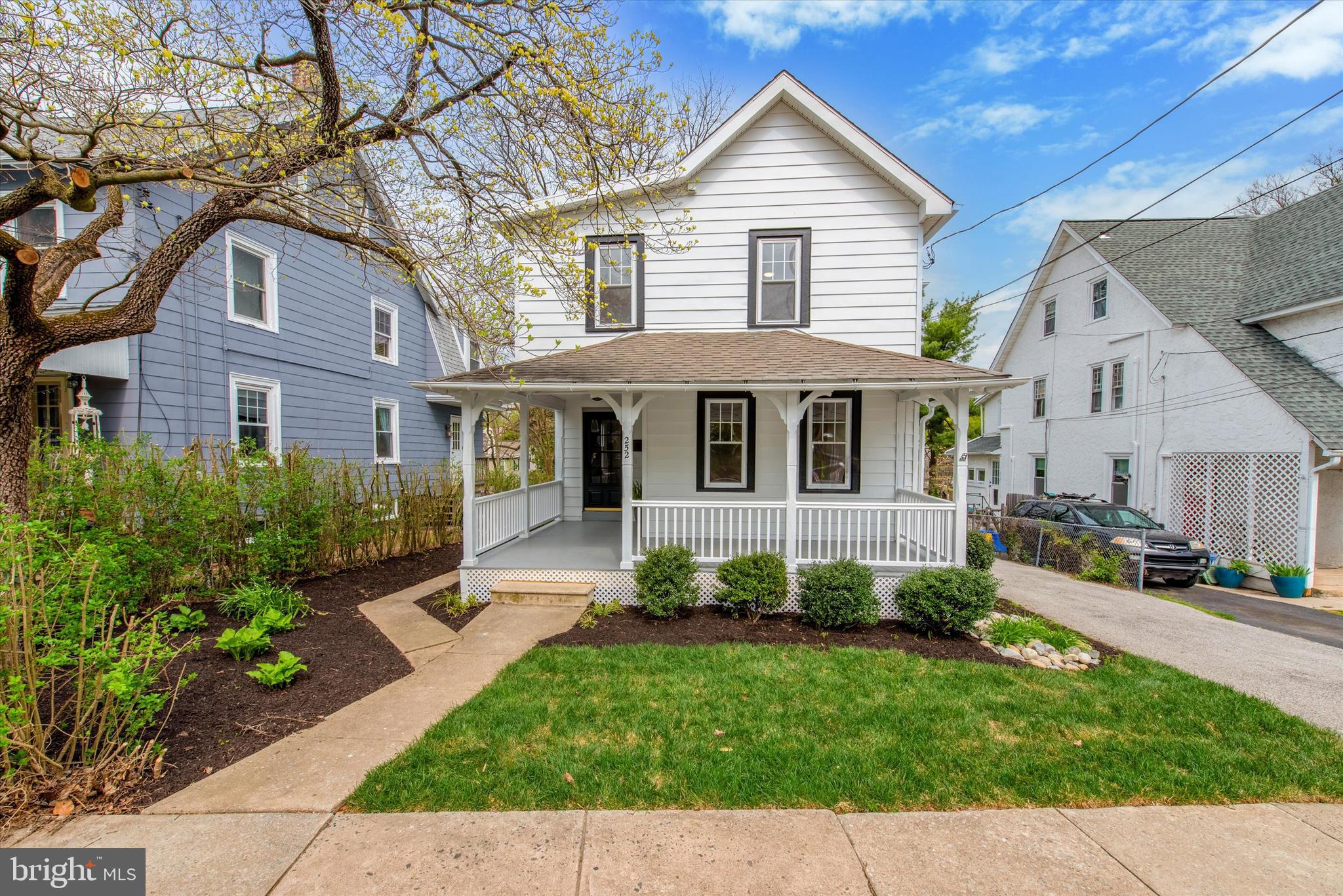 252 N ABERDEEN AVENUE
