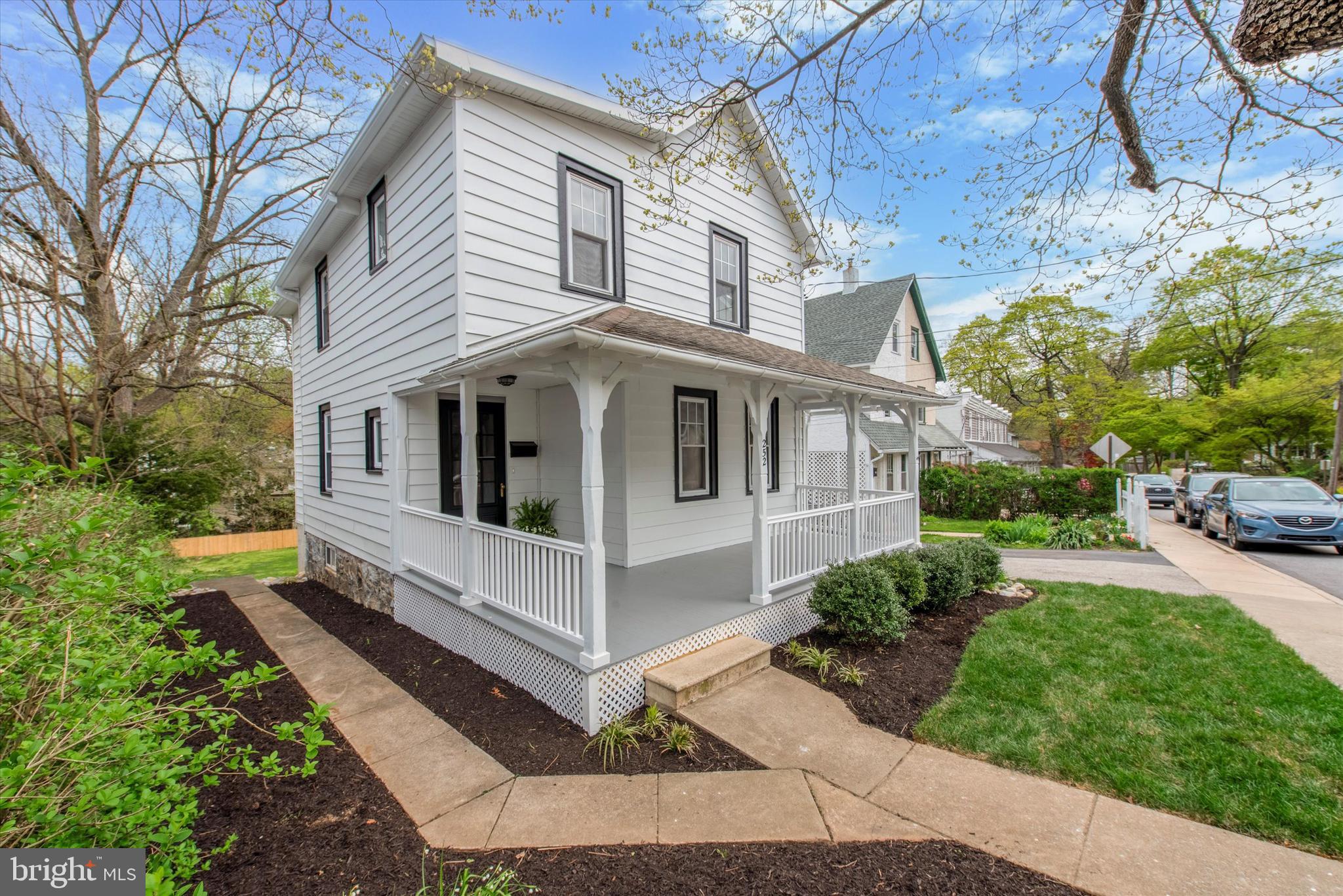 252 N ABERDEEN AVENUE
