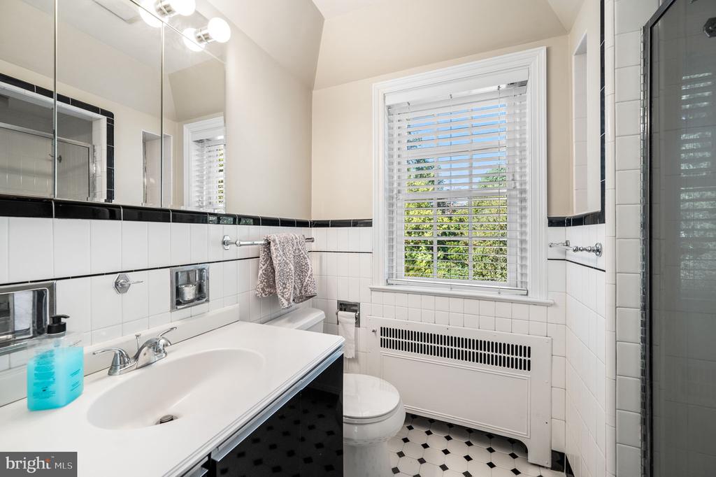 2608 SAINT DAVIDS LANE