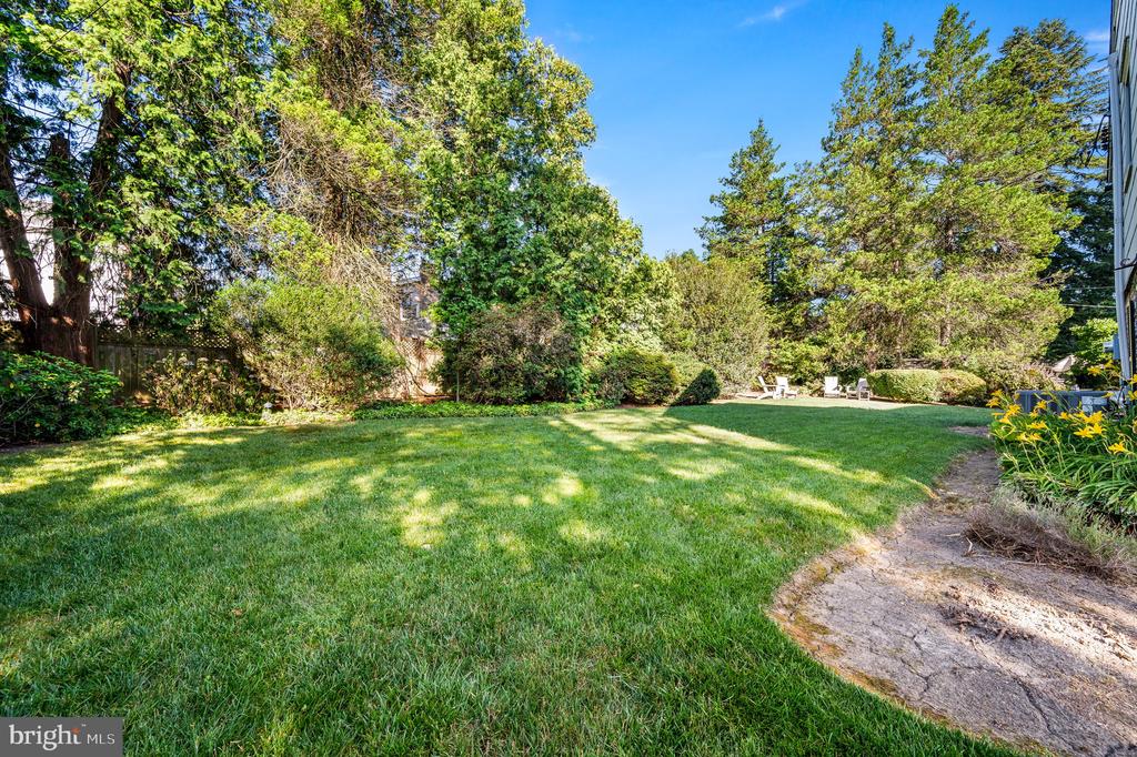 2608 SAINT DAVIDS LANE