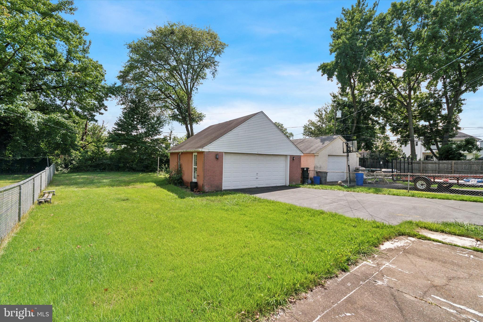 522 DEVON ROAD