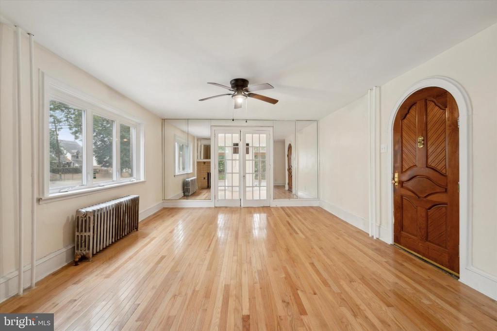 162 W BALTIMORE AVENUE