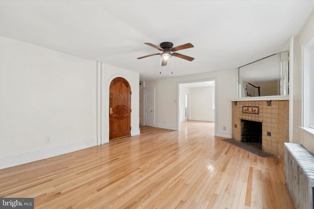 162 W BALTIMORE AVENUE