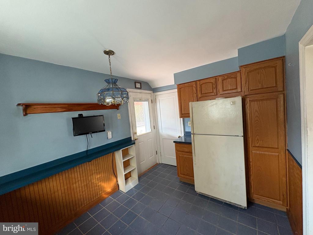 34 NETHERWOOD DRIVE
