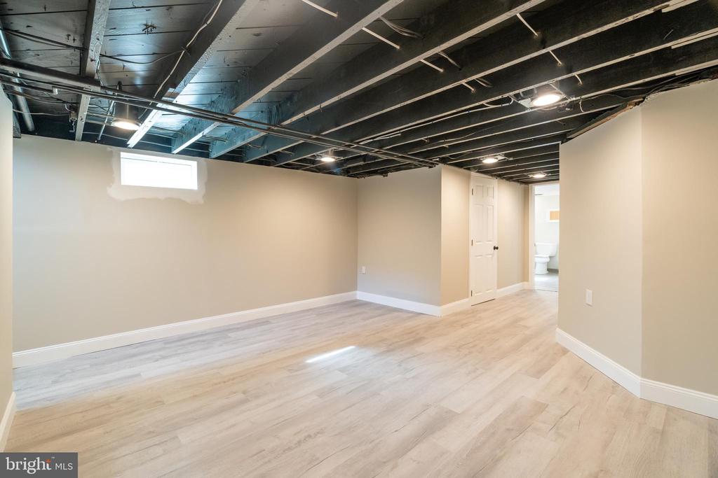 710 BETHEL AVENUE