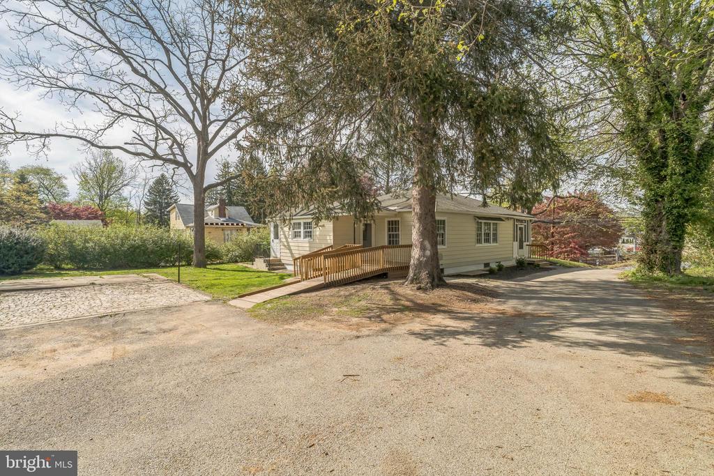 710 BETHEL AVENUE