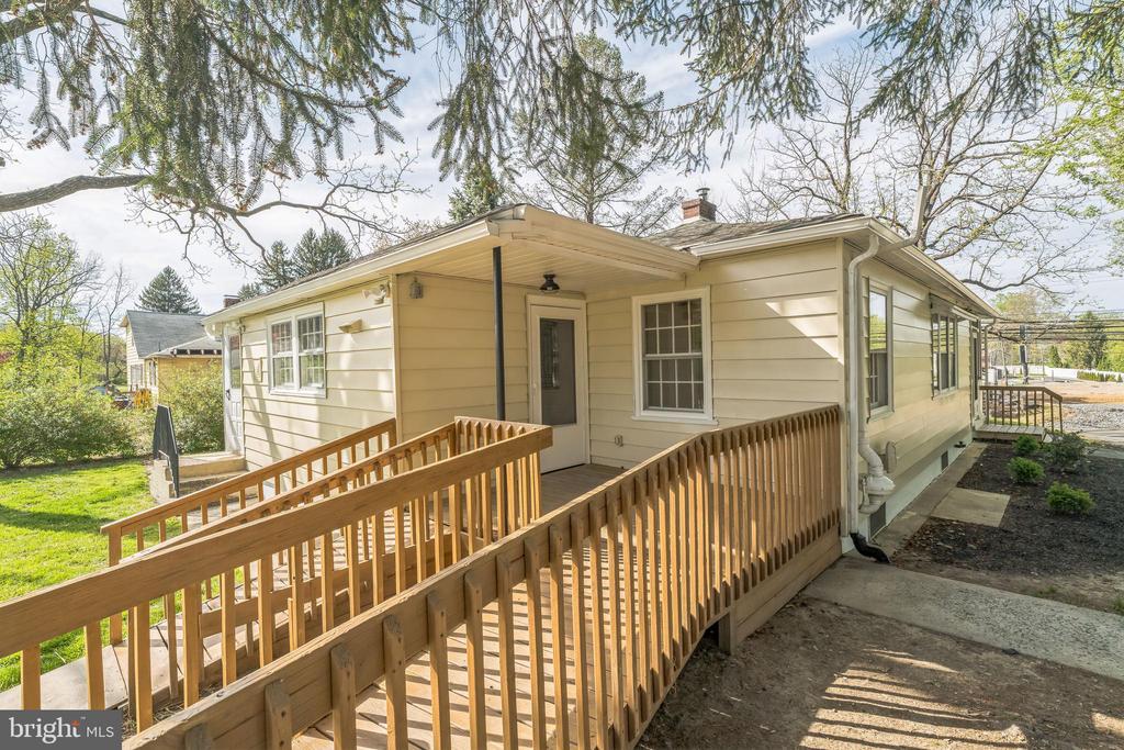 710 BETHEL AVENUE