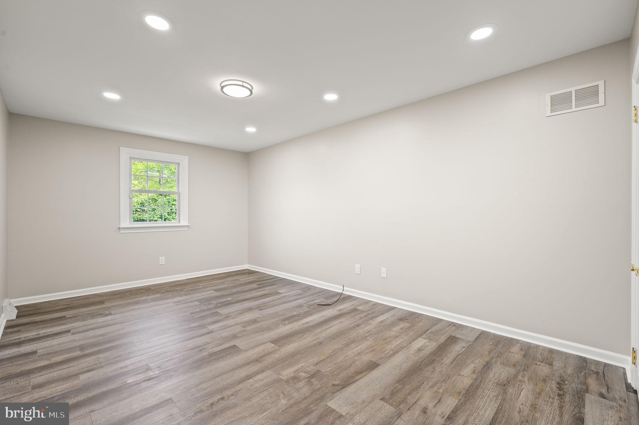 698 BURDETT DRIVE