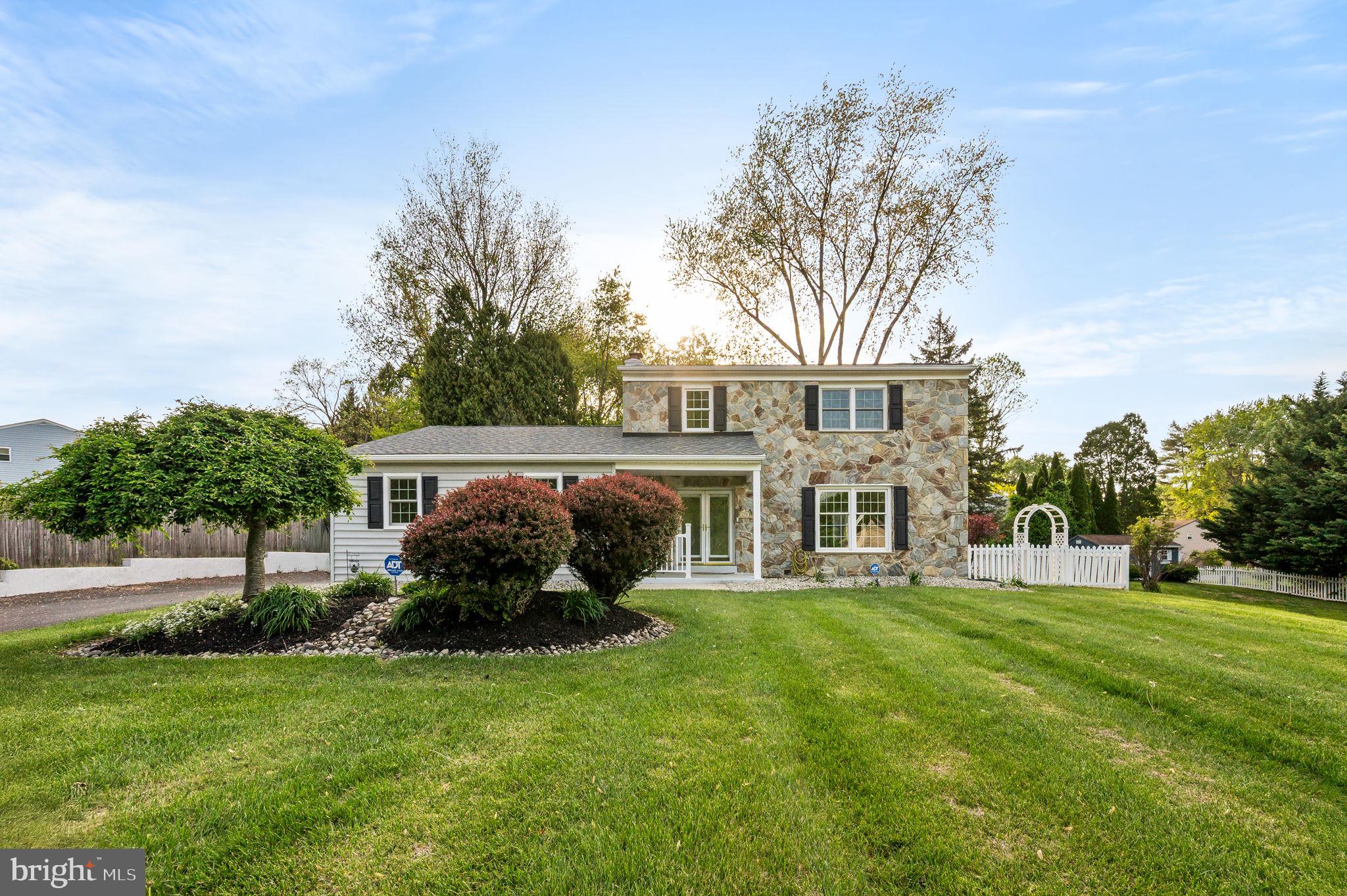 698 BURDETT DRIVE