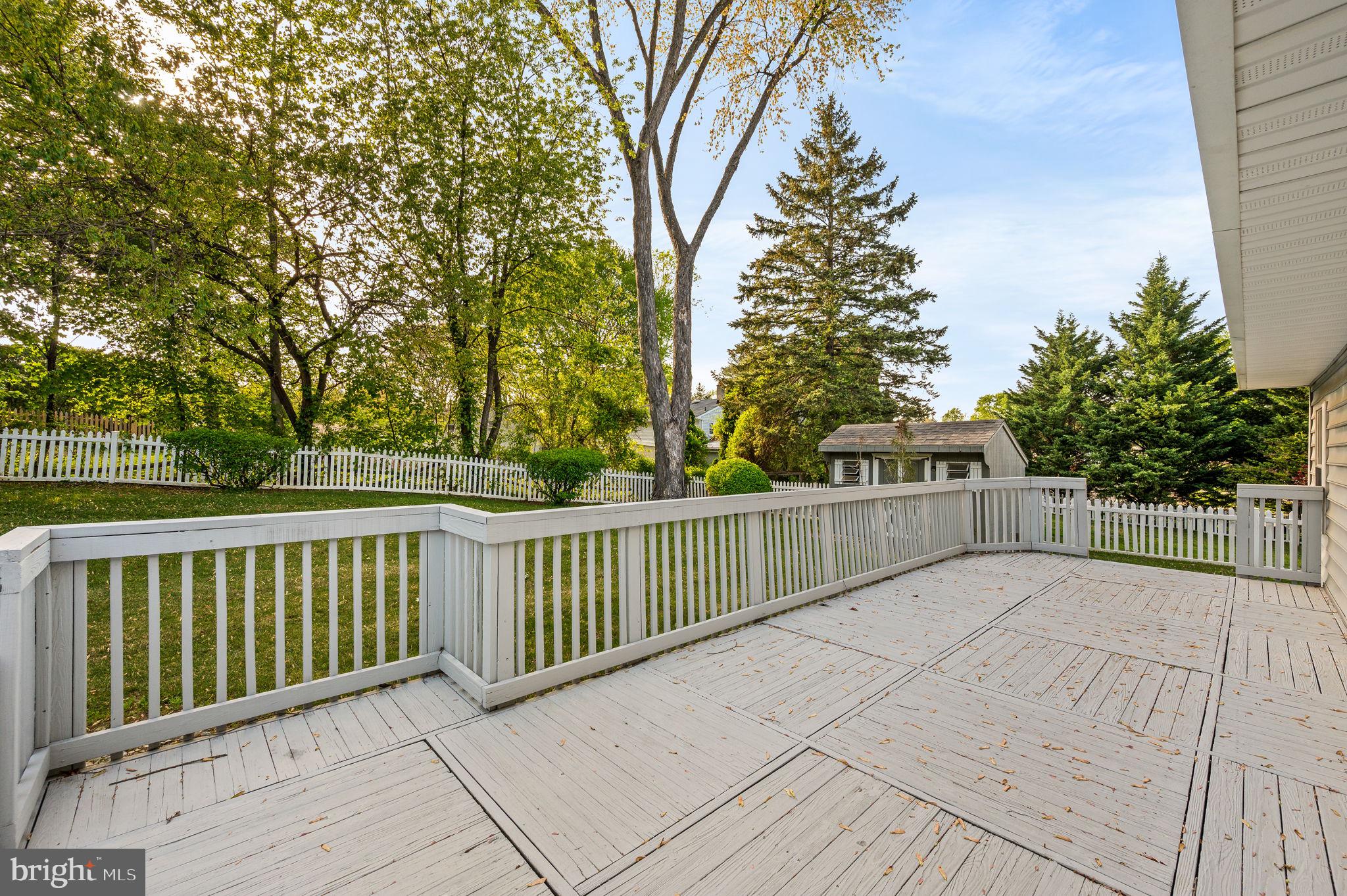 698 BURDETT DRIVE
