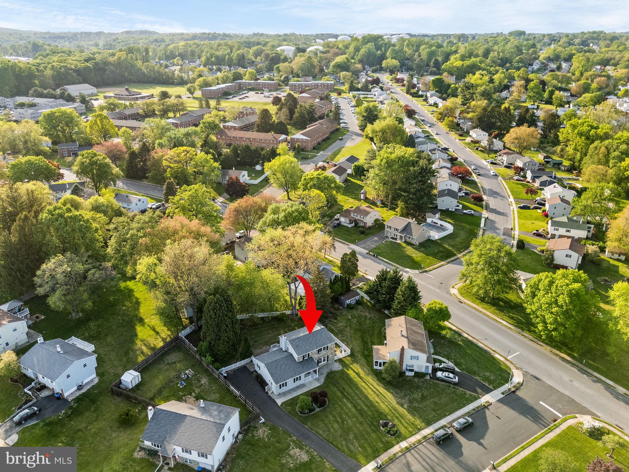 698 BURDETT DRIVE