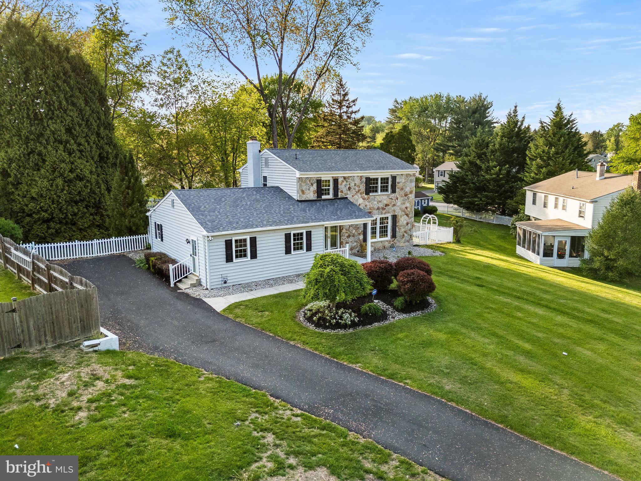 698 BURDETT DRIVE