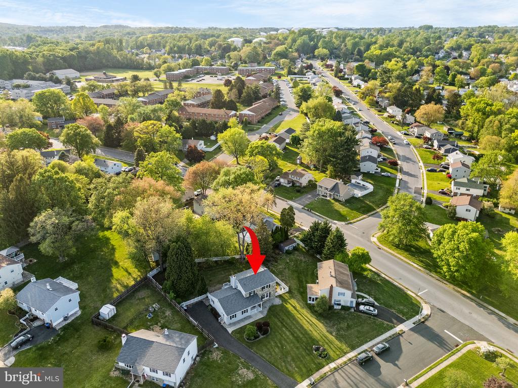698 BURDETT DRIVE